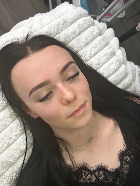 Brow-wax-tint